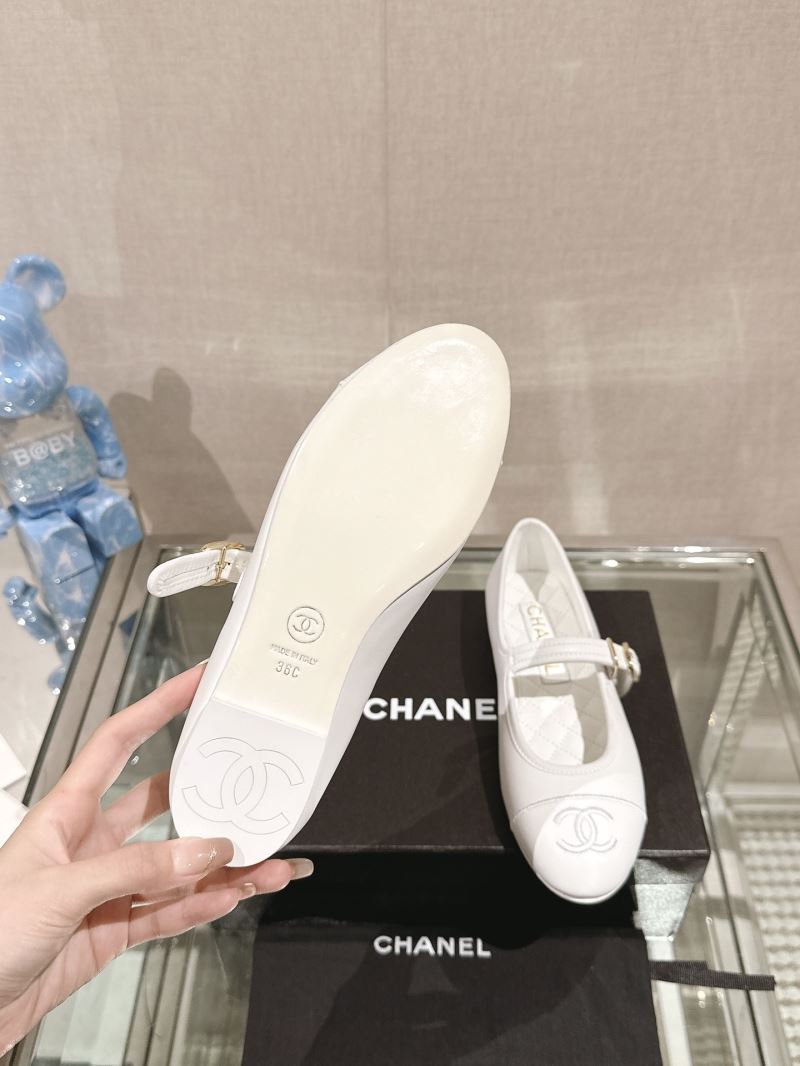 Chanel Low Shoes